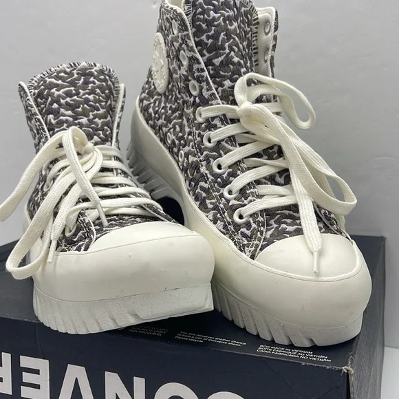 Converse WMNS High-Top Platforms A00877C
CTAS LUGGED 2.0 HI
SAND DUNE/EGRET/EGRT - Picture 5 of 16